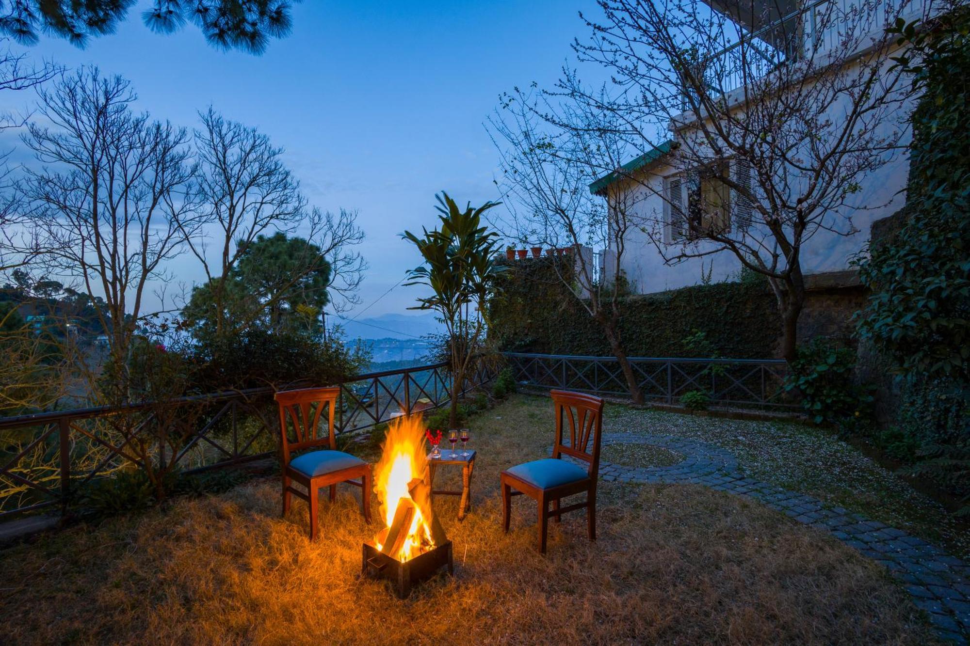 Alaya Stays Mehar Villa - 3 Bhk With Garden & Scenic Views Kasauli Exterior foto