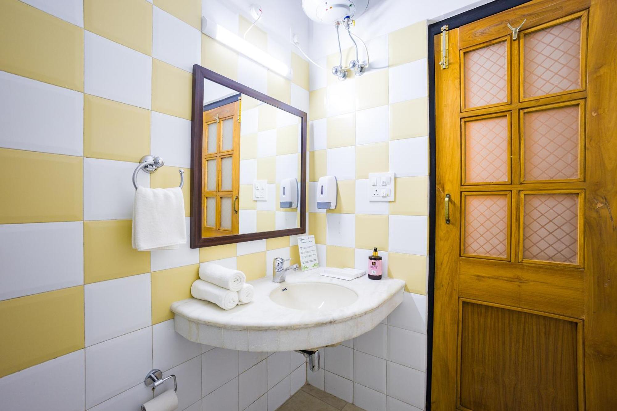 Alaya Stays Mehar Villa - 3 Bhk With Garden & Scenic Views Kasauli Exterior foto