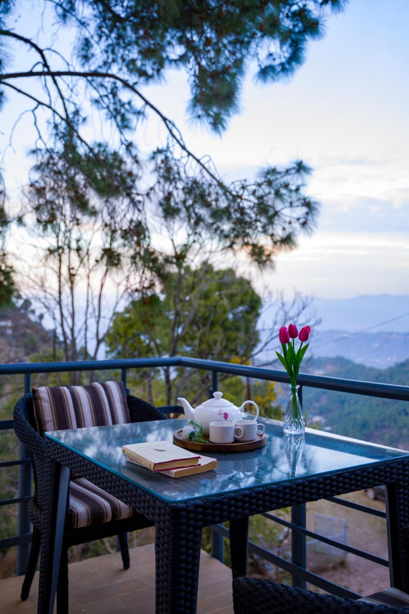 Alaya Stays Mehar Villa - 3 Bhk With Garden & Scenic Views Kasauli Exterior foto