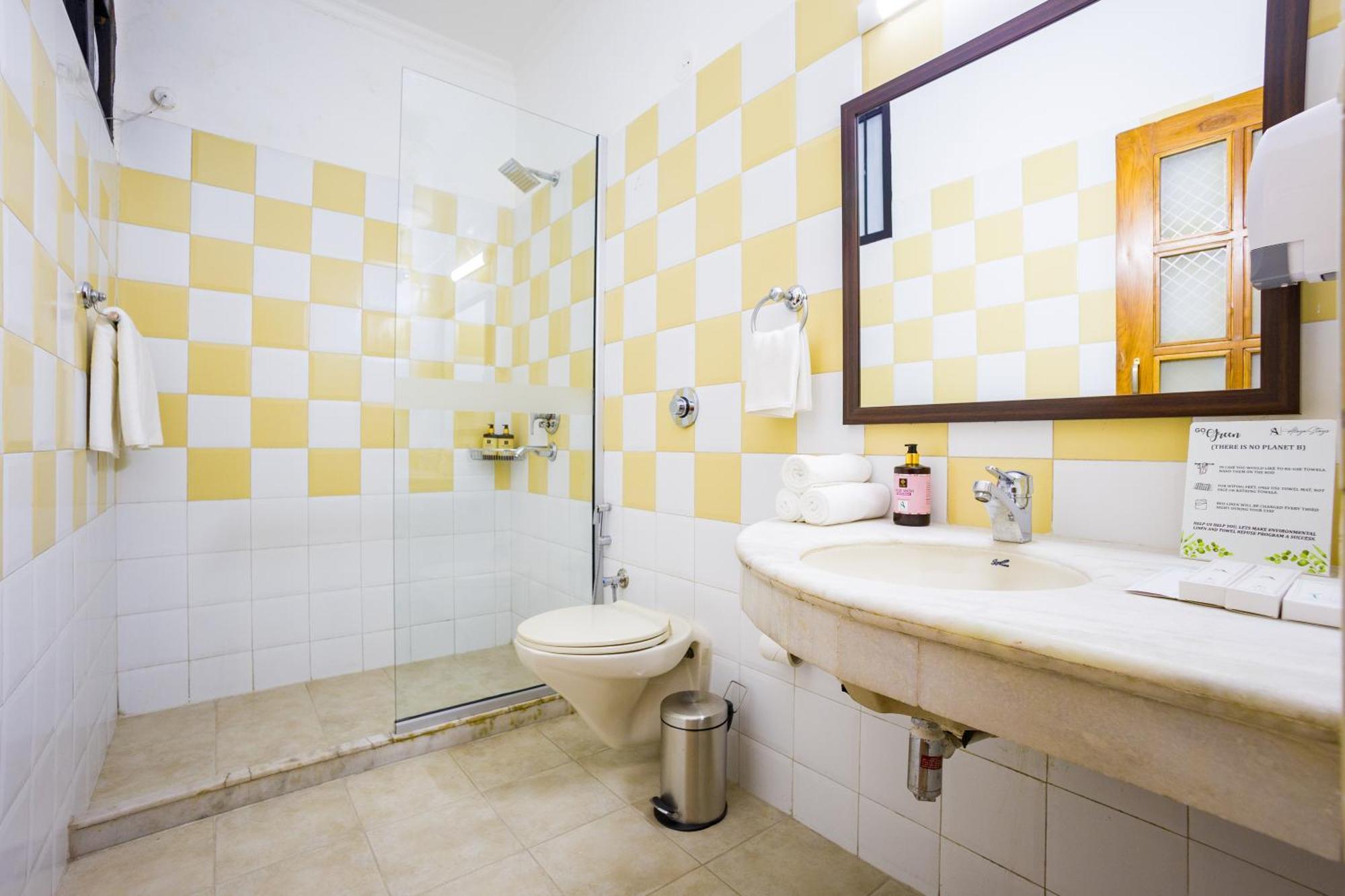 Alaya Stays Mehar Villa - 3 Bhk With Garden & Scenic Views Kasauli Exterior foto